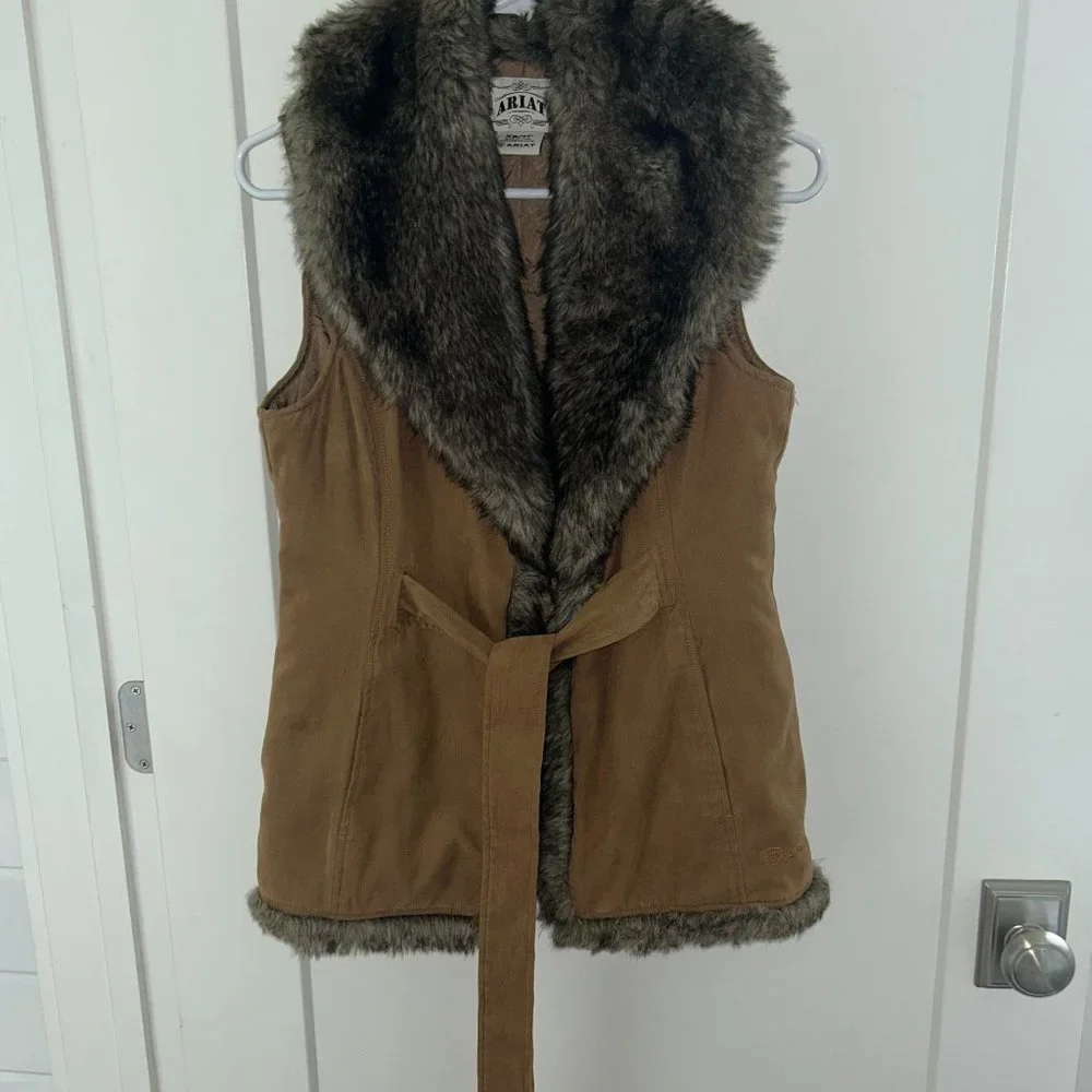 Ariat vegan suede/faux fur wrap vest w/tie sz XS NWOT - Picture 8 of 9